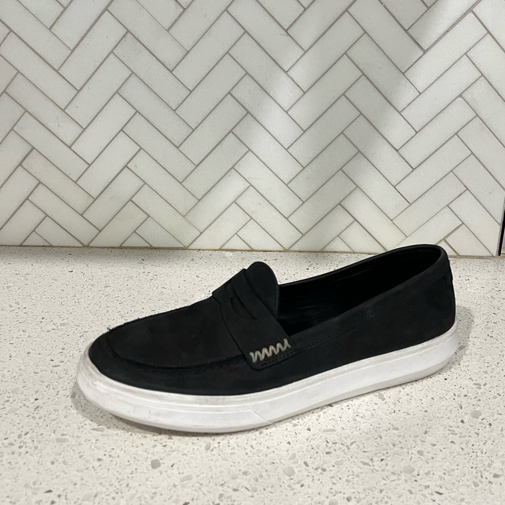 Patina Boardwalk Penny Loafer in black leather